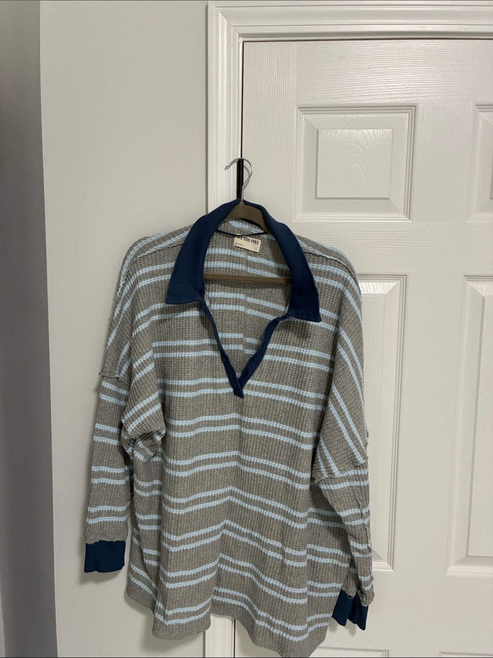 We The Free Gray and Light Blue Striped V-Neck Sweater